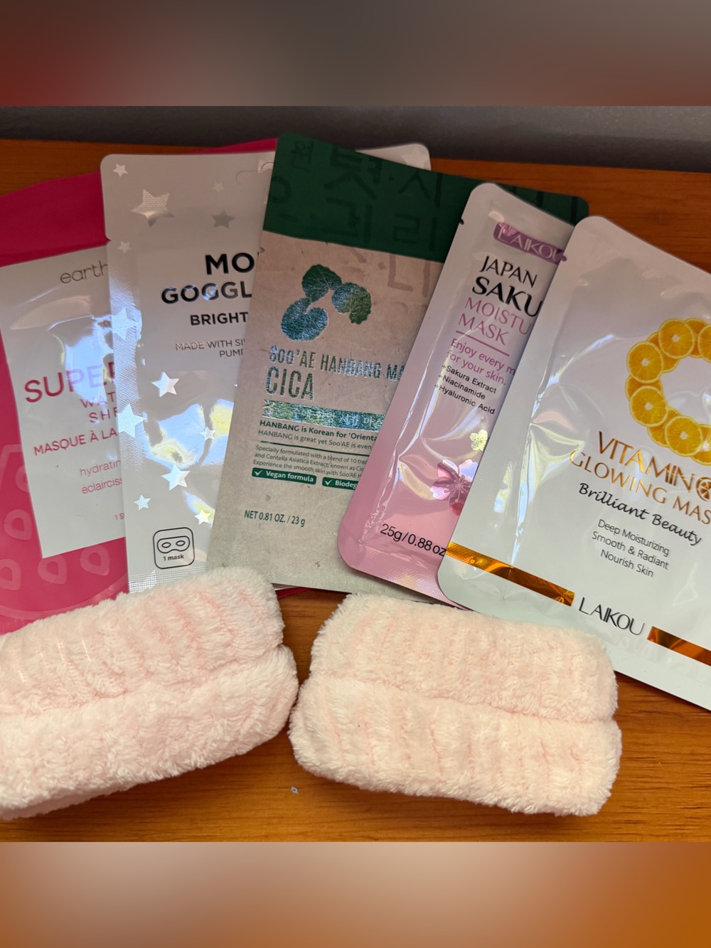 5 Assorted Skincare Sheet Mask Set with Pink Plush Wristbands